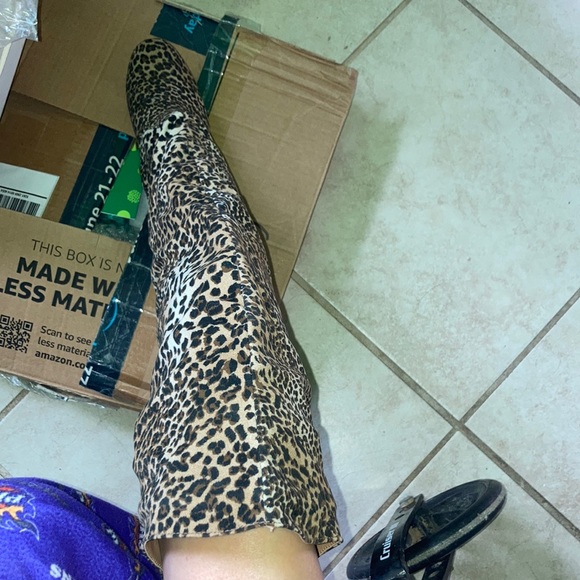 🆕leopard thigh high boots - Picture 4 of 6